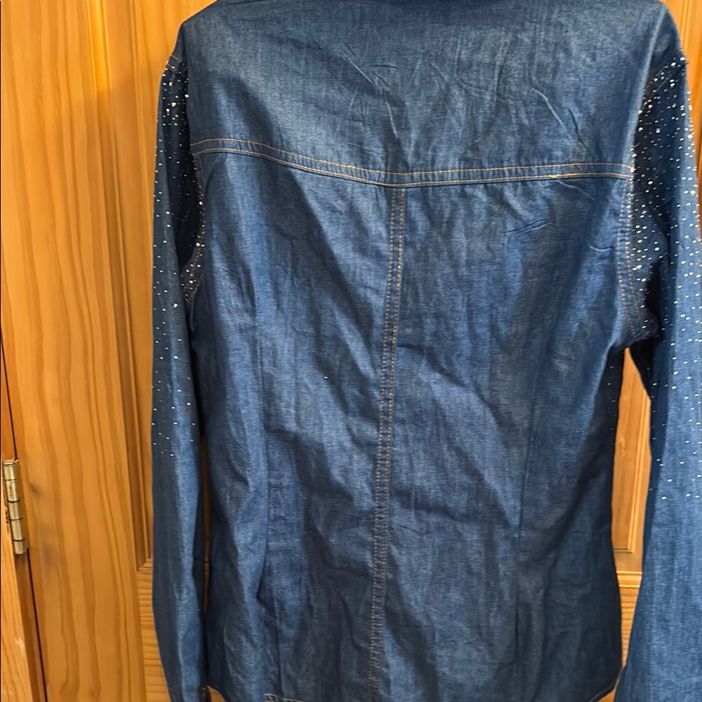 Women's Blue Denim Button Down Shirt - Picture 5 of 14